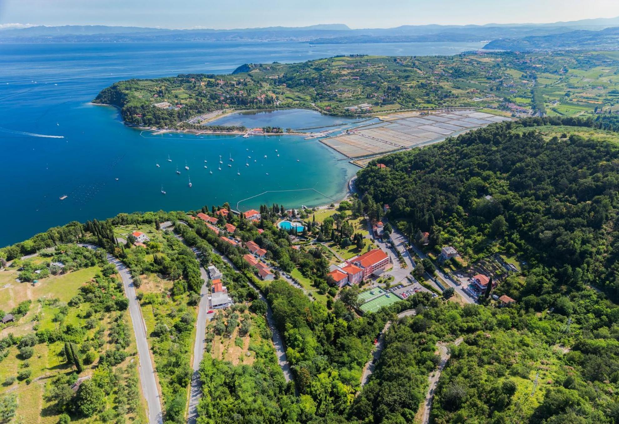 Sea View Apartment Renzzo Струньян Экстерьер фото